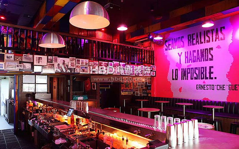 酒吧裝修吧臺設(shè)計.jpg 酒吧裝修吧臺設(shè)計.jpg