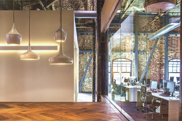 廣州辦公室裝修,loft辦公設(shè)計(jì),廣州裝修設(shè)計(jì)公司,工業(yè)風(fēng)格辦公設(shè)計(jì).jpg 廣州辦公室裝修,loft辦公設(shè)計(jì),廣州裝修設(shè)計(jì)公司,工業(yè)風(fēng)格辦公設(shè)計(jì).jpg