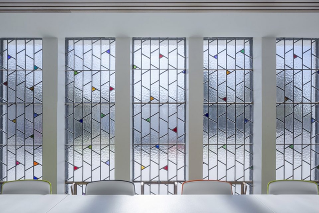 創(chuàng)意圖書館裝修設(shè)計.jpg 創(chuàng)意圖書館裝修設(shè)計.jpg