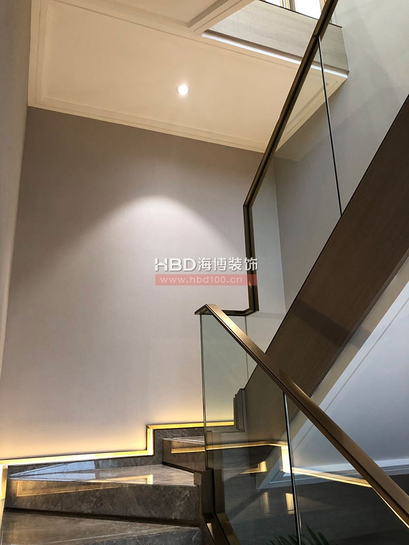 廣州復(fù)式樓裝修設(shè)計(jì)風(fēng)格.jpg 廣州復(fù)式樓裝修設(shè)計(jì)風(fēng)格.jpg