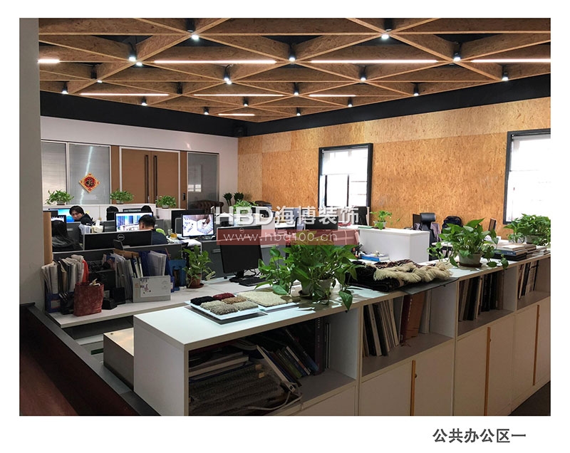 現(xiàn)代簡約辦公室裝修設(shè)計.jpg 現(xiàn)代簡約辦公室裝修設(shè)計.jpg